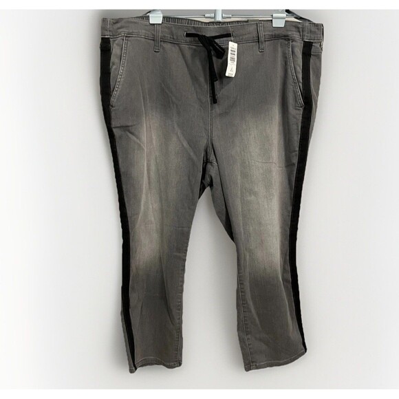 Torrid Jeans Sz 3/ 22-24/3X Gray Crop Pull on Boyfriend Straight Mid-Rise Racer - Picture 1 of 7